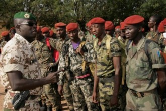 Côte dÂ’Ivoire : 250 ex-rebelles tentent d'entrer à  la Douane 